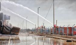 İran'da limandaki patlama sonrası çıkan yangın tamamen söndürüldü, can kaybı 65'e yükseldi
