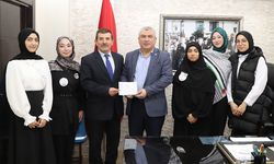 Sivas'ta öğrenciler Filistin için yardım kermesi düzenledi