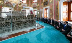 Fatih Sultan Mehmet, vefatının 544. yılında kabri başında anıldı