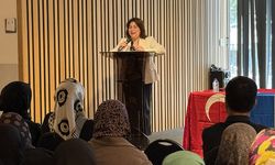 Hollanda'da 15 Mayıs "Aile Günü" sebebiyle "Ailede İletişim Dili" semineri düzenlendi