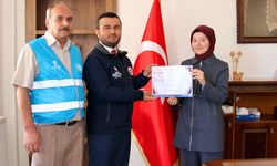 Evciler Kaymakamı Aykaç, kurbanını TDV'ye emanet etti