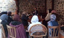 Gençler, Allah'a dua ile bağlanmayı konuştu