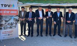 Gevaş'ta TDV Yayınları tanıtım fuarı açıldı