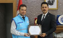 Delice Kaymakamı Cingirt, kurbanını TDV'ye verdi