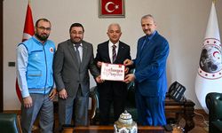 Kırklareli Valisi Turan, kurbanını TDV'ye emanet etti