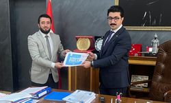 Kaymakam Kaya, kurbanını TDV'ye emanet etti