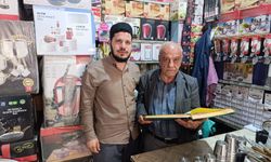 Suruç'ta 75 yaşındaki esnafın Kur'an aşkı