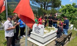 Hafızlık öğrencileri Şehit Cantürk’ün kabrini ziyaret etti