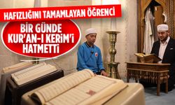 Hafızlığını tamamlayan öğrenci bir günde Kur'an-ı Kerim'i hatmetti