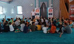 Elazığ'da 112 ekipleri, camilerde öğrencileri bilgilendirdi