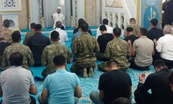 Hakkari'de şehitler dualarla anıldı