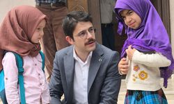 Kaymakam Eskimez, Kur'an öğrenen çocukları sevindirdi