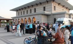 Osmaniye'de vatandaşlara aşure ikram edildi