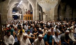 Kayseri'de gurbetçiler tarihi camide sabah namazında buluştu