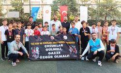 Bağlar'da cami gençliği Gazze'yi unutmadı