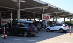 Gurbetçiler sınır kapılarından beklemeden geçiyor