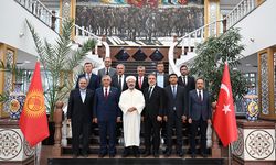 Başkan Erbaş, Manas Üniversitesi'ni ziyaret etti