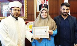 Polonya uyruklu kadın Bingöl'de Müslüman oldu