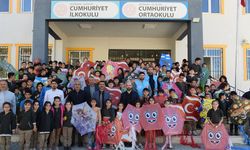 Çelikhan Diyanet gençlikten uçurtma şenliği