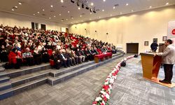 Ayvaz: Gençler ümmetin geleceğine ışık tutacak