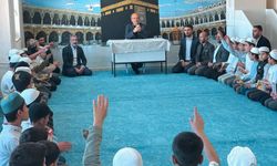 Kozluk Kur'an kurslarında okur yazar buluşması