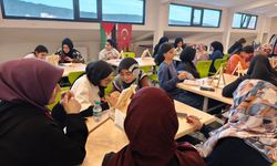 Sultanbeyli'de anne-kız namaz kampı düzenlendi