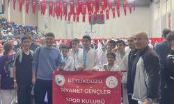 Beylikdüzü Diyanet Gençlik'ten karatede büyük başarı