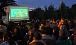 Bilge gençlik, açık hava sinema etkinliğinde buluştu