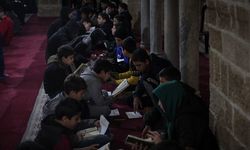 Gazzeli çocuklar hafızlık yapıyor