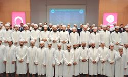 Kocaeli Diyanet Akademisi'nde mezuniyet sevinci