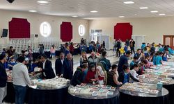 Sinanpaşa'da "Kitap Kumbaram" projesi hayat buldu