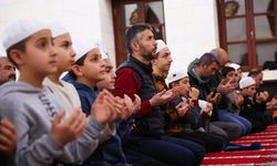 Regaib Gecesi dualarla idrak edildi