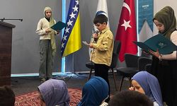 Saraybosna'da çocuklar 'üç ayları' karşıladı