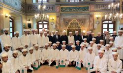 Üniversite eğitimiyle birlikte hafız olan 40 öğrenci icazet aldı