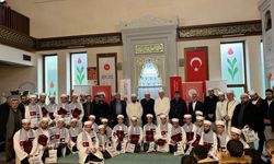 Sultanbeyli'de 24 hafız icazet sevinci yaşadı