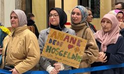 Umreciler sevinçle karşılandı