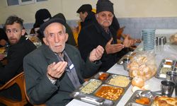 Amasya'da Boraboy köyü sakinleri iftarı evlerinde değil bir arada yapıyor