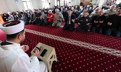 Van'daki çığlarda vefat edenler dualarla anıldı