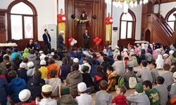 Rize'de gençler Mehmet Akif’i kitaplarla tanıdı