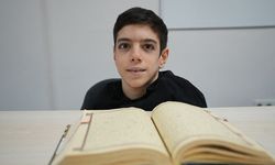 Engelleri aştı, hafız oldu