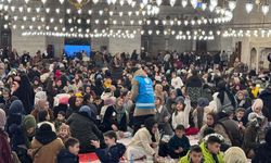 Süleymaniye’de gönül sofraları çocuklar için kuruldu