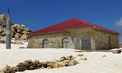 Torosların zirvesinde 7 asırlık cami