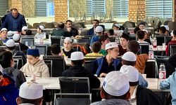 Kayseri'de hafızlar iftarda buluştu
