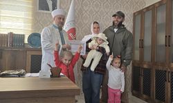 Ukraynalı kadın Kemer'de Müslüman oldu