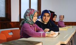 Görme engelli Kur'an kursu öğreticisi, yediden yetmişe Kur'an-ı Kerim öğretiyor