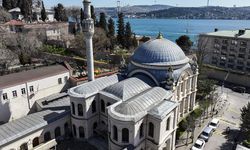 Boğaz kıyısındaki saray yapılarından Küçük Mecidiye Camii