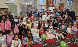 Melbourne Diyanet, çocuk iftarı düzenledi