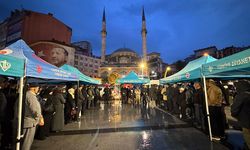 Rizeli hacı adayları dualarla yola çıktı