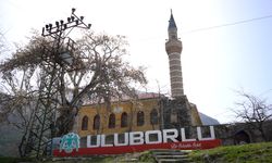 Isparta'da yaklaşık 8 asırlık Selçuklu camisi zamana direniyor