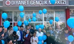 Diyanet gençlik merkezinde otizm farkındalığı